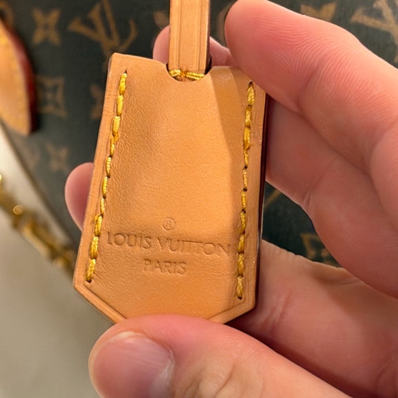 Louis Vuitton Egg Handbag - Picture 8 of 8
